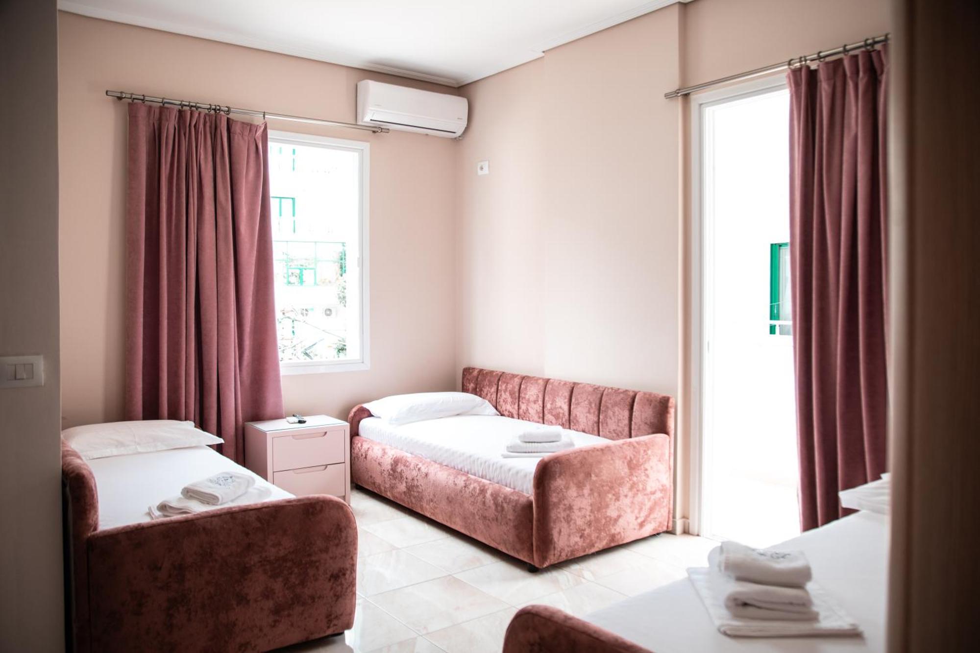 Hotel E Bardhe Butique *