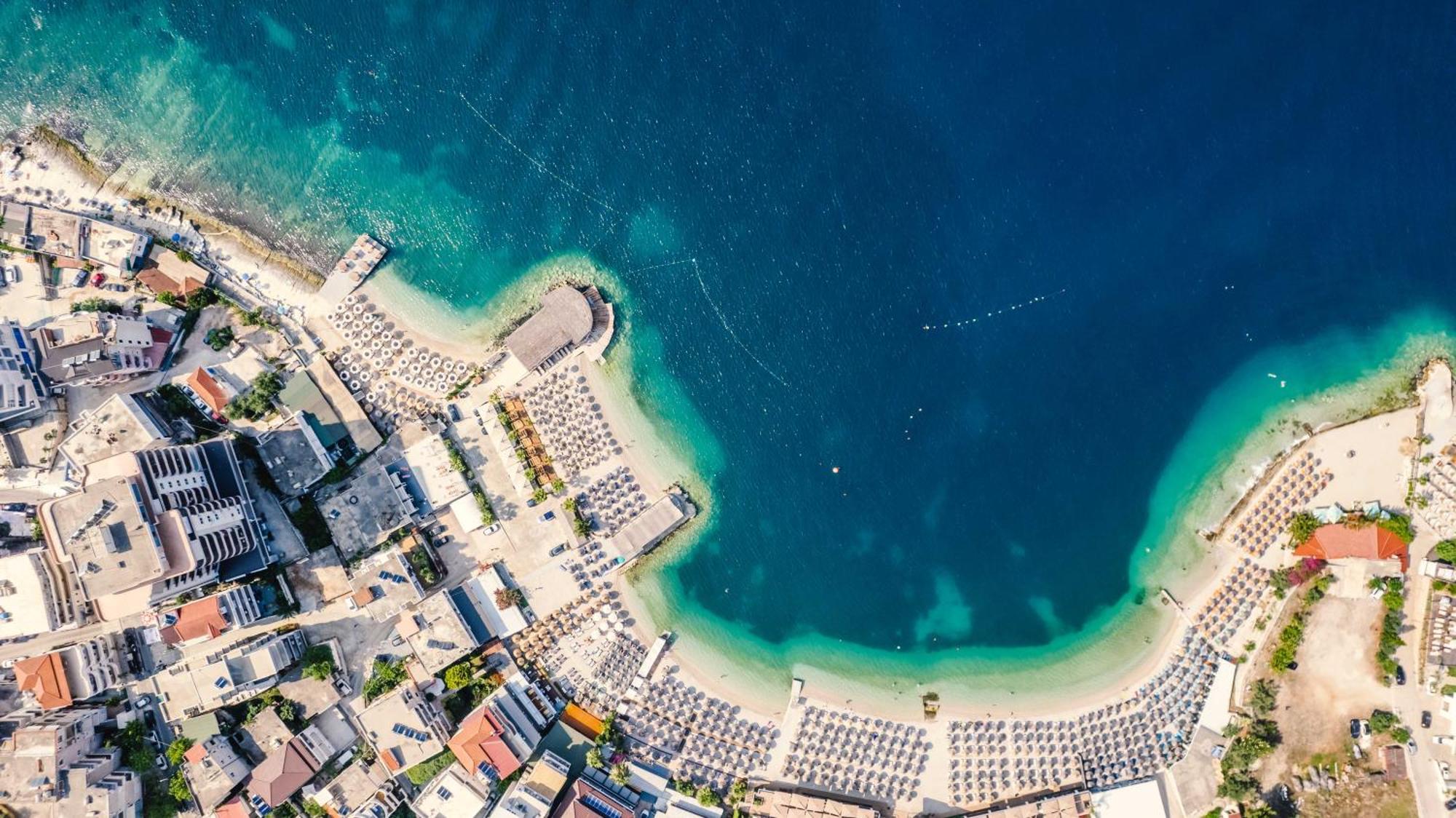 Hotel E Bardhe Butique *