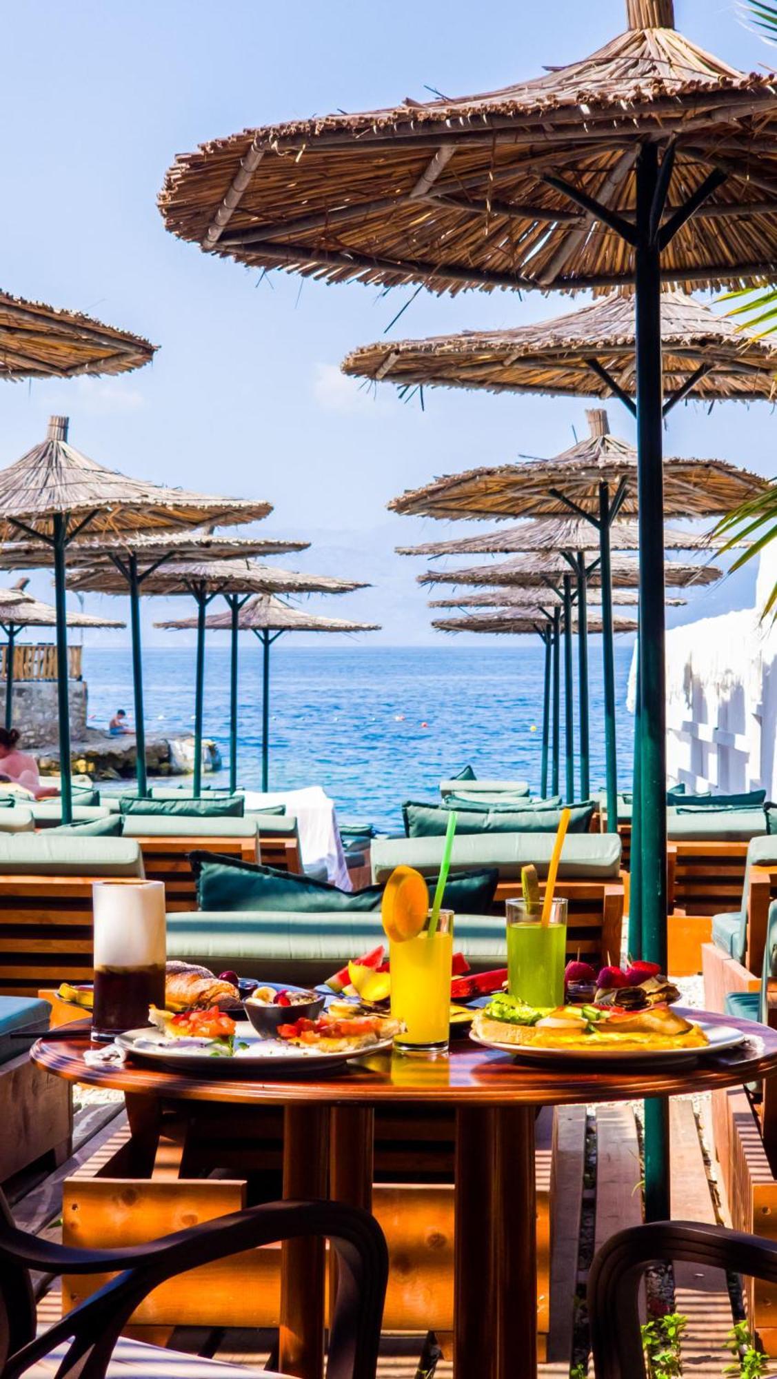 Hotel E Bardhe Butique *