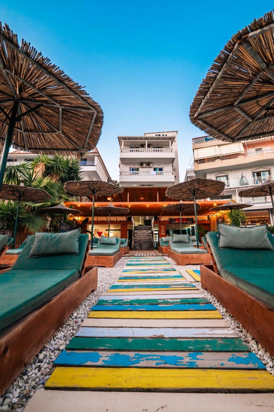 Hotel E Bardhe Butique Sarandë