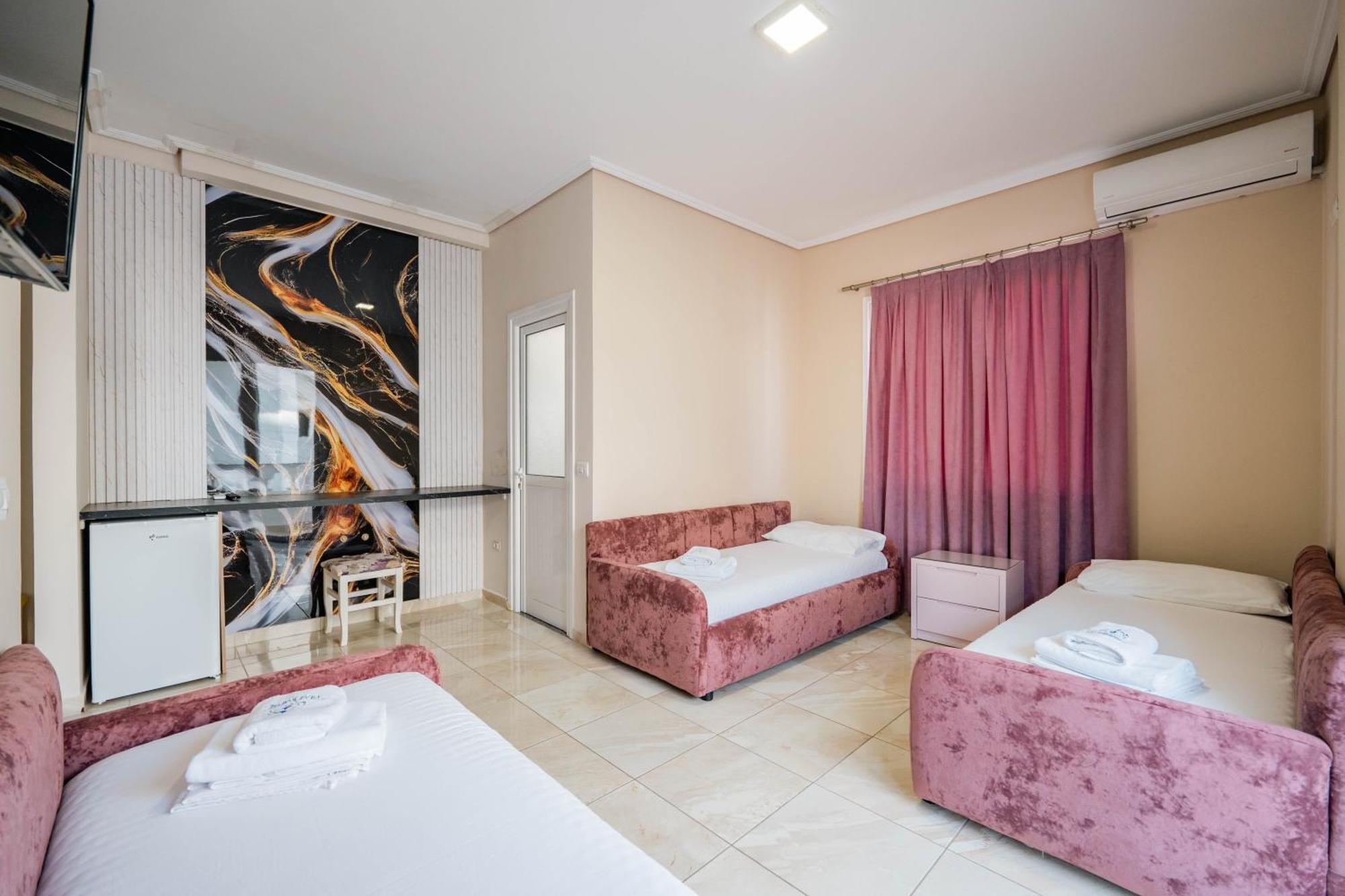 E Bardhe Butique Hotel